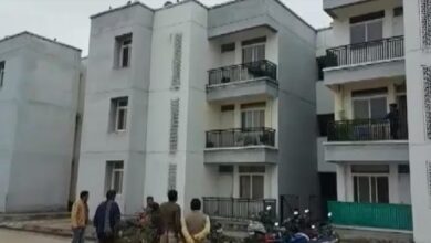 Theft At Police Officers : डीएसपी सहित 13 पुलिसकर्मियों के घर में चोरी, लाखों का सामान ले गए चोर Theft At Police Officers : डीएसपी सहित 13 पुलिसकर्मियों के घर में चोरी, लाखों का सामान ले गए चोर