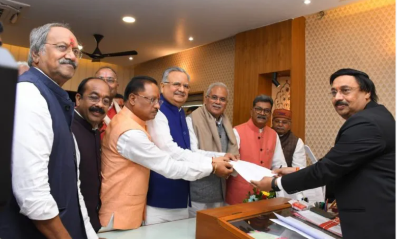CG Breaking : डॉ. रमन होंगे विधानसभा के निर्विरोध अध्यक्ष…सीएम साय के साथ दाखिल किया नामांकन CG Breaking : डॉ. रमन होंगे विधानसभा के निर्विरोध अध्यक्ष…सीएम साय के साथ दाखिल किया नामांकन