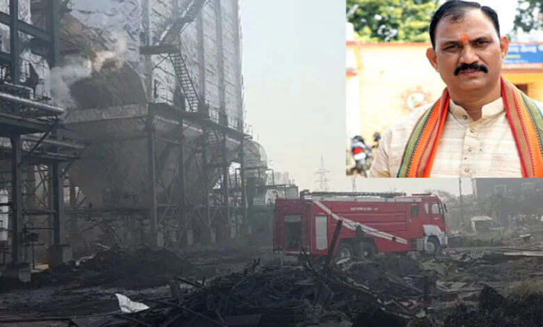 बलौदाबाजार इस्पात संयंत्र हादसा: स्वास्थ्य मंत्री श्याम बिहारी जायसवाल ने जताया गहरा शोक, घायलों के बेहतर इलाज के दिए निर्देश….